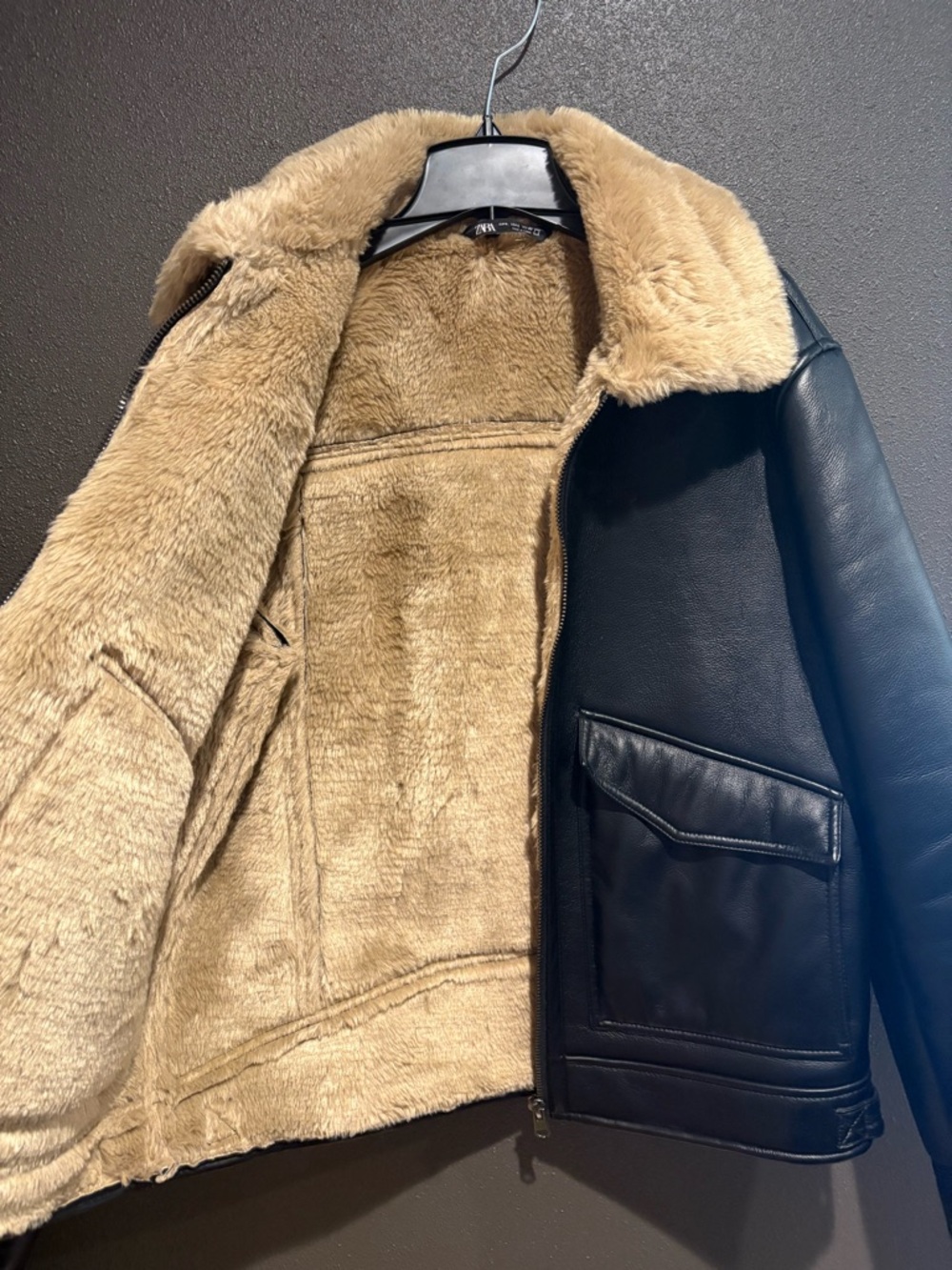ZARA Mens Size L Black Vegan Leather Bomber Jacket Tan Shearling Collar - Picture 5 of 7